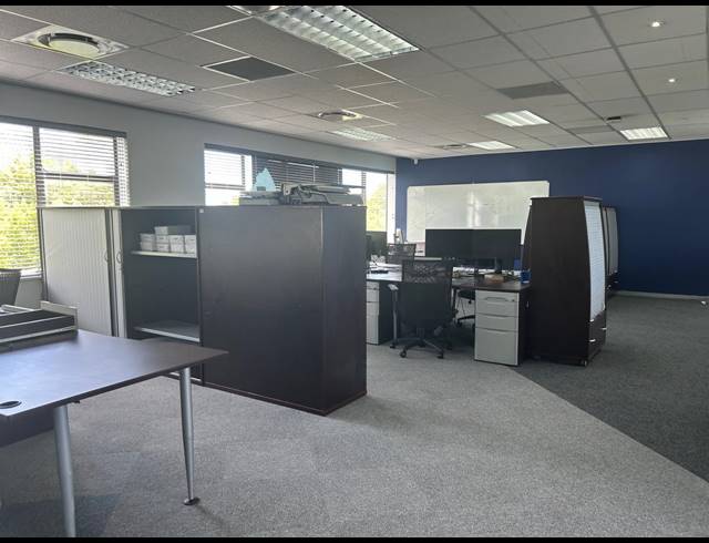 651M² OFFICE TO LET IN NEWLANDS